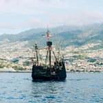 Parler comme un pirate : l’origine et les expressions du jargon maritime