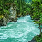 Les propriétés insoupçonnées de l’eau : comment elle façonne notre planète.